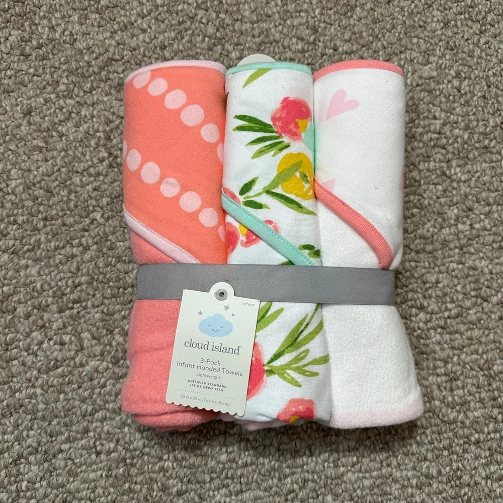 Cloud‎ Island 3-Pack Infant Hooded Towels Floral Hearts Coral White 30x30 NWT